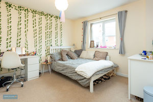 Bedroom- click for photo gallery